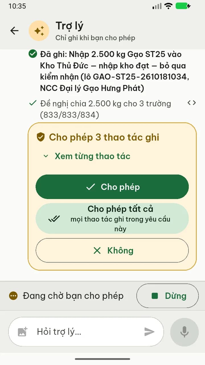 Màn hình trợ lý AI trong app VNCX Doanh nghiệp — phép chia số lượng cho nhiều nơi nhận (dữ liệu mẫu)